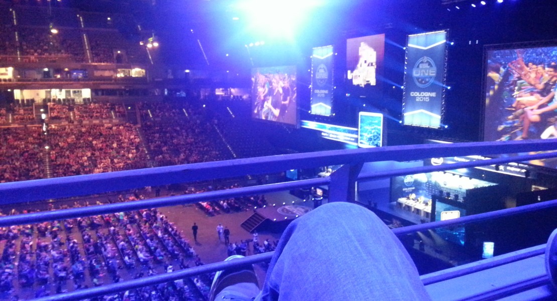 Picture taken from the VIP seating area with all the fun Twitch streamers and casters.